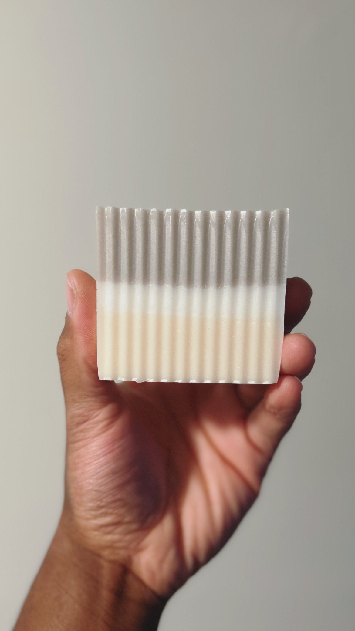 Sweet Almond Wavy Bar