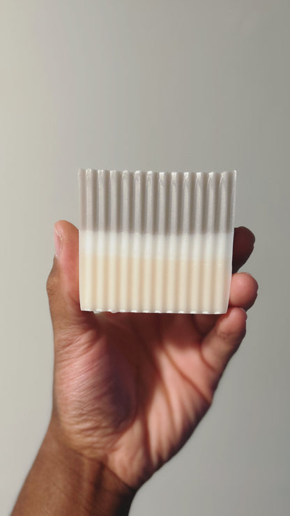 Sweet Almond Wavy Bar